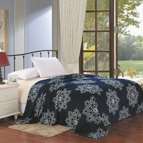 Ben&Jonah Designer Plush Twin Daisy Microplush Blanket -Navy