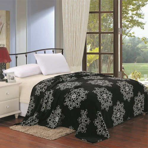 Ben&Jonah Designer Plush King Daisy Microplush Blanket -Black