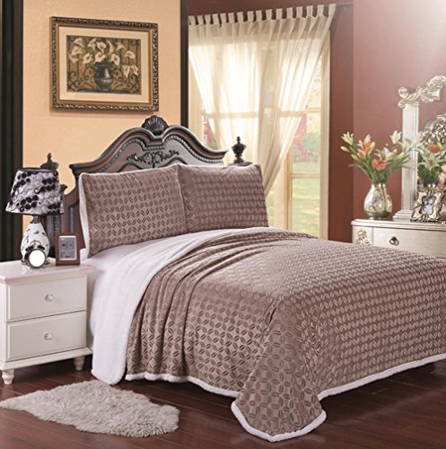 Luxurious Home Ultra Soft Reversible Queen Blanket with Sherpa Lining - Mocha