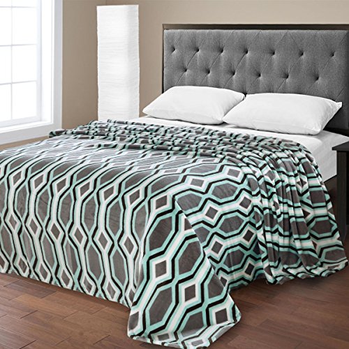 Ben&Jonah Designer Plush Full LaurenÂ Micro Fleece Jacquard Blanket -Grey Geometric